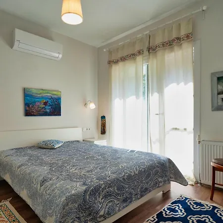 Charming Large Villa. Ideal For Family Breaks גוג'ק